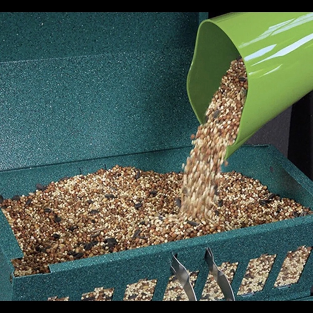 Perky Pets Squirrel Resistant Bird Feeder Hopper Make-Model UNKNOWN - Picture 3 of 13